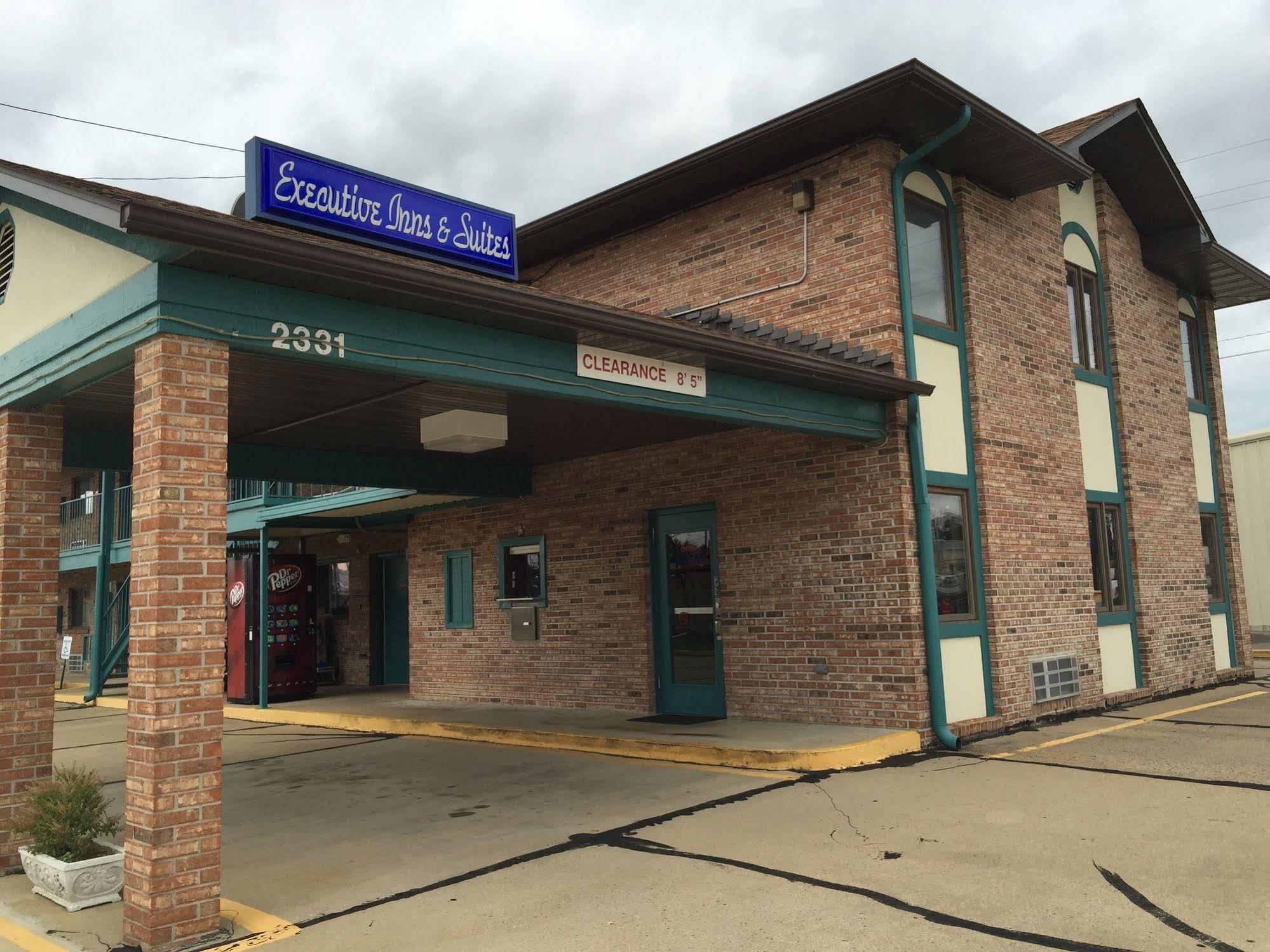 Executive Inn And Suites Dyersburg エクステリア 写真
